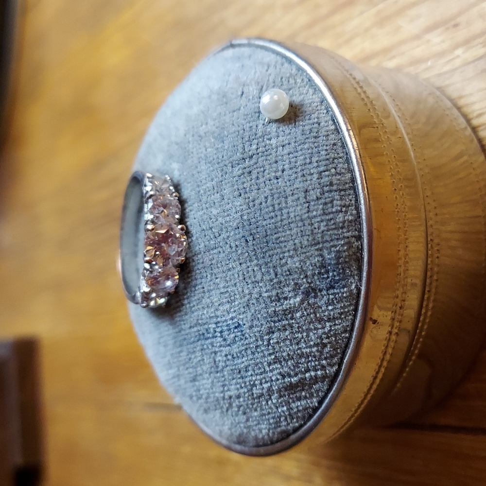 Vintage 5 Stone Anniversary Ring